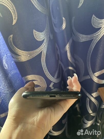 Телефон iPhone хр