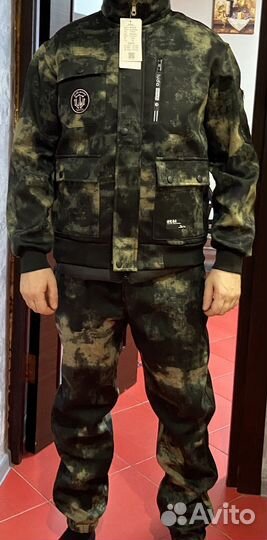 Камуфляжный костюм