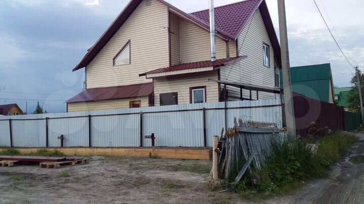 Дом 140 м² на участке 5 сот.