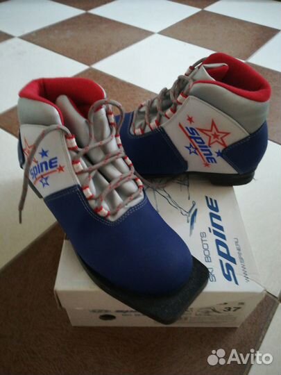 Лыжные ботинки р.37