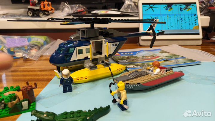 Lego 60067 Helicopter Pursuit