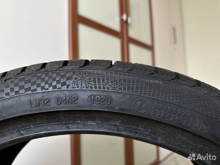 Continental ContiWinterContact TS 860S 225/40 R19 и 255/35 R19 93V