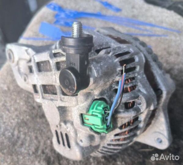 Генератор Subaru Forester EJ204-2.0 бензин (б/у)