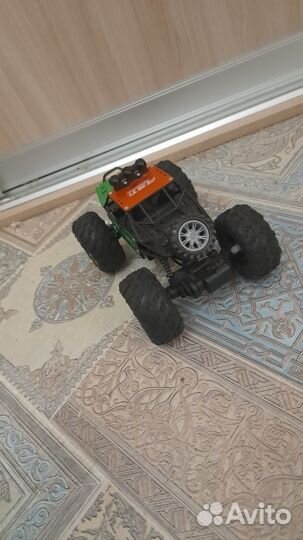 Машинка на пульте управления
