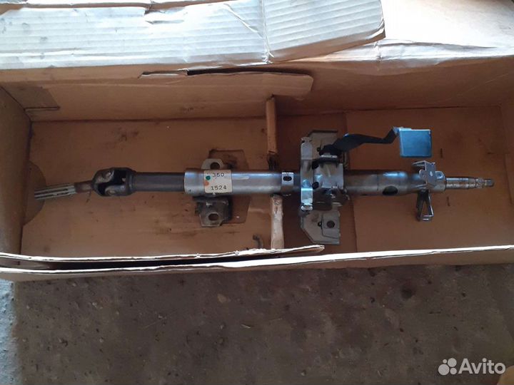 Рулевой вал toyota avensis 2001 г.в