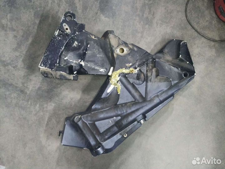 Бензобак левый KTM adventure 990, 950 2007