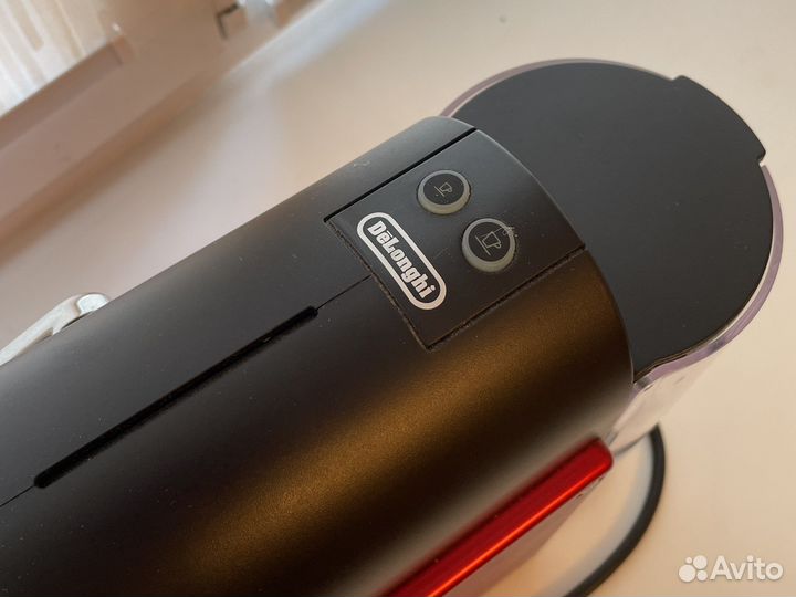 Капсульная кофеварка DeLonghi