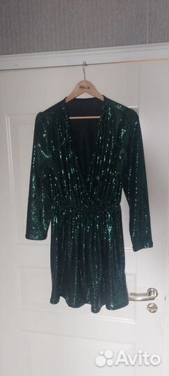 Платье incity зеленое блестящее