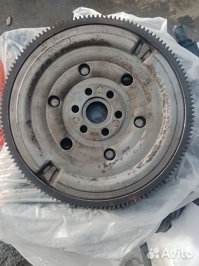 Маховик +корзина сцепления Nissan mr20de