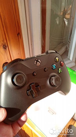 Джойстик xbox one новый