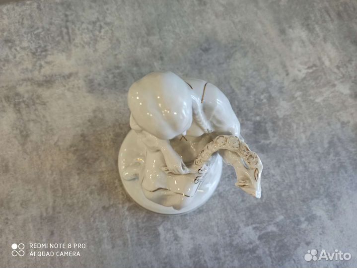 Статуэтка фарфор СССР Девушка с венком, Минск