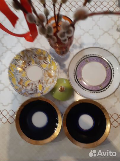 Фарфоровые блюдца