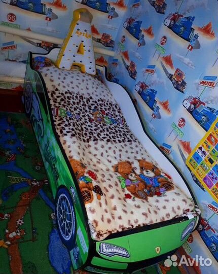 Кровать машина