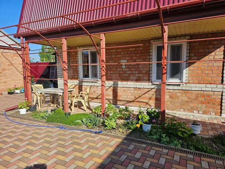 Комната 33 м² в 1-к., 1/2 эт.