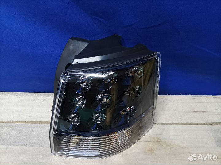 Фонарь правый внешний Outlander 2 хл 2007-2012