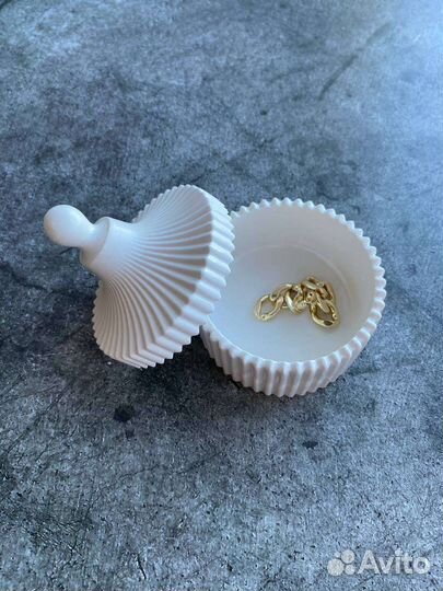 Шкатулка из гипса для украшений