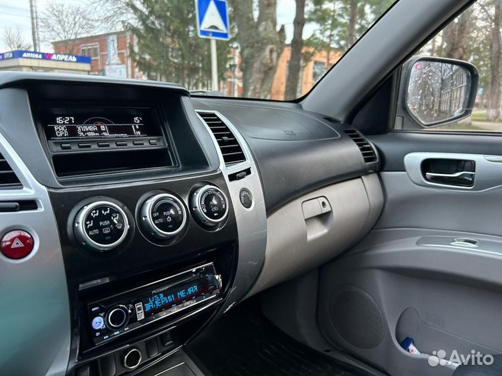 Mitsubishi Pajero Sport 2.5 AT, 2014, 210 000 км