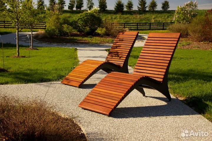 Деревянный шезлонг