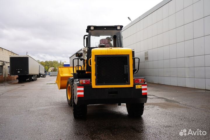 Фронтальный погрузчик Lonking LG833B, 2023