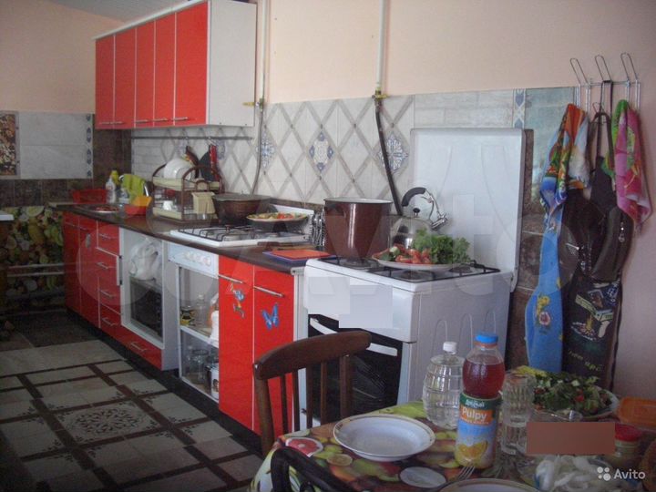 Комната 10 м² в 3-к., 1/1 эт.