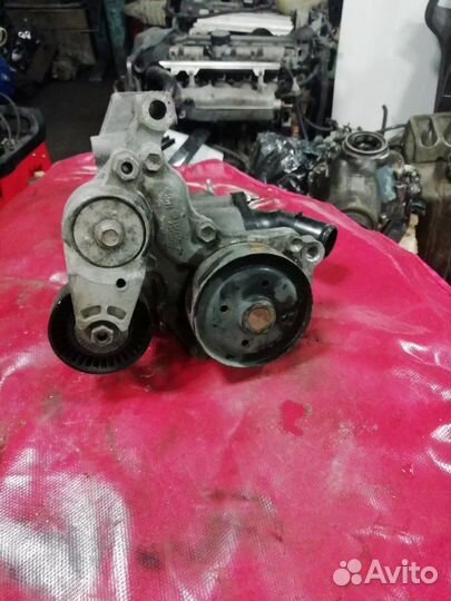 Помпа термостат Тойота Камри 2.5 v55 v50