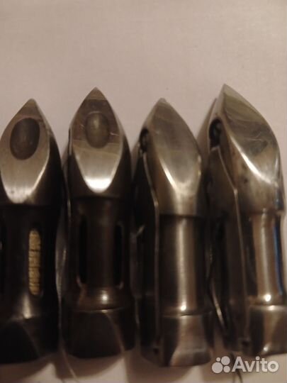 Челнок для старинной швейной машины