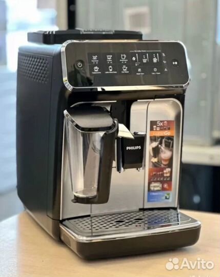 Новая, запакованная кофемашина Philips EP 3246/70
