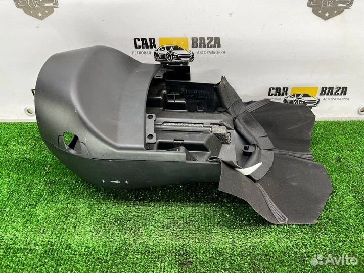 Обшивка рулевой колонки