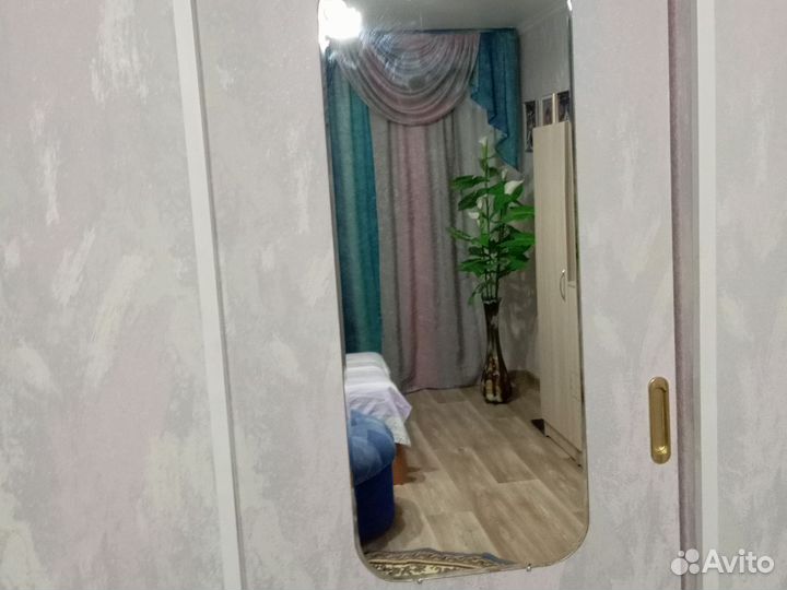 Зеркало настенное в прихожую бу