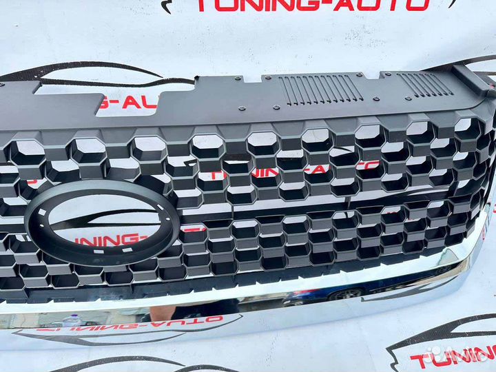 Решетка радиатора Toyota Tundra M4777