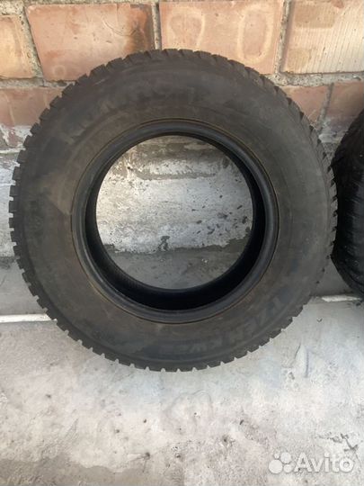 Kumho I'Zen KW22 205/70 R15 96T