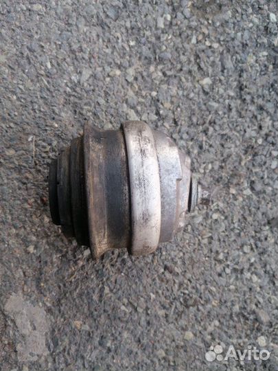 Опора двигателя Mercedes-Benz S-Class W220 5.8 M