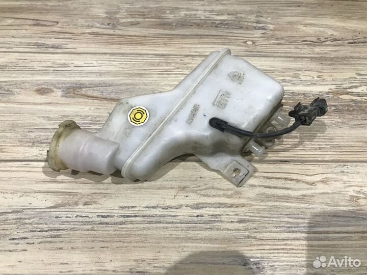 Бачок тормозной жидкости Kia Optima 4 JF