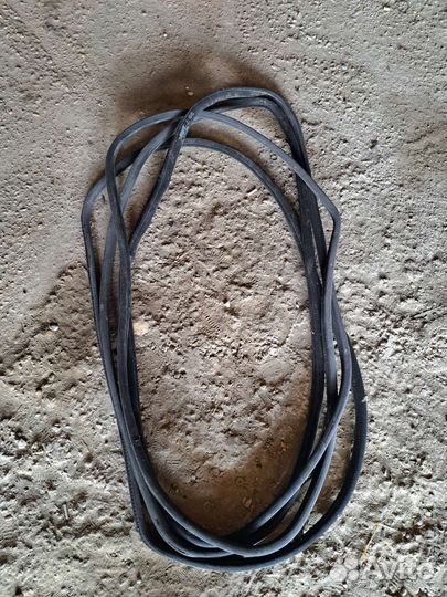 Уплотнитель двери BMW E65