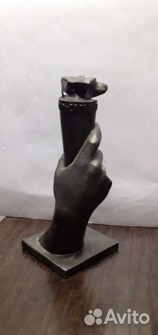 Факел в руке 1970 года