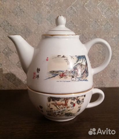 Заварник и чашка