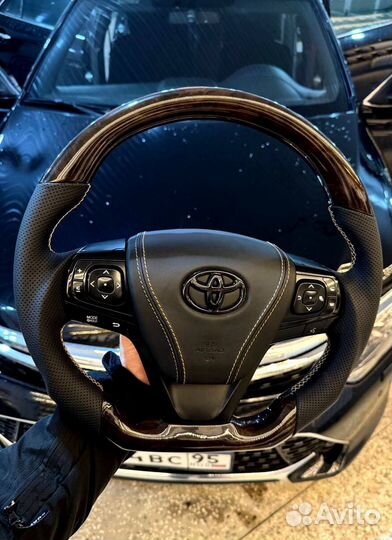 Анатомический спорт руль на Камри 55