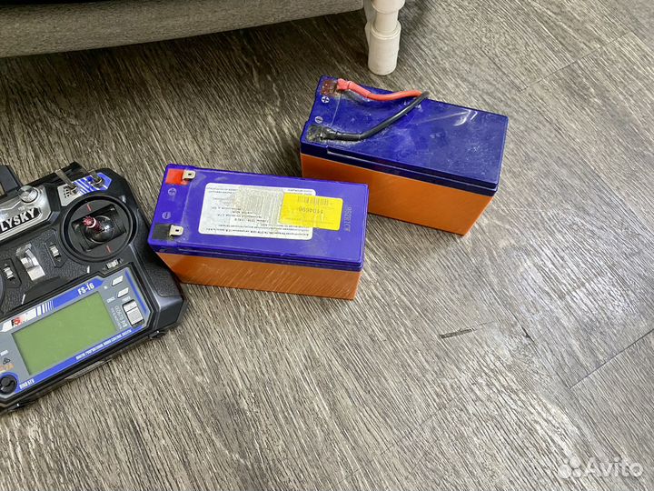 Прикорм кораблик Camarad Classik + с Эхолотом