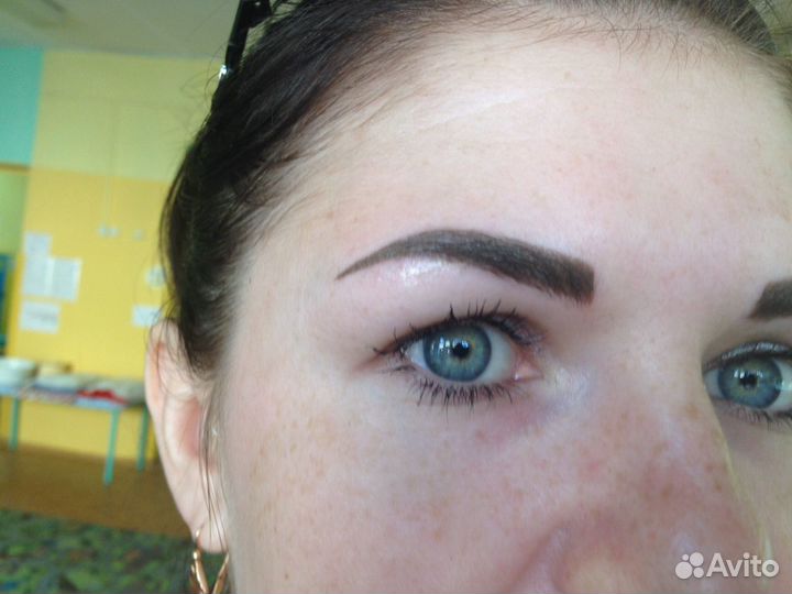 Микроблейдинг бровей