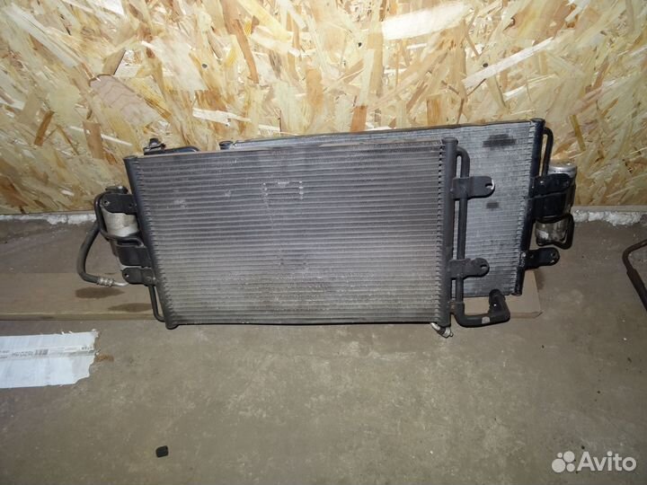 Радиатор кондиционера VW Golf 4