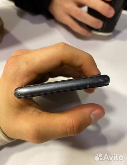 iPhone 8, 64 ГБ