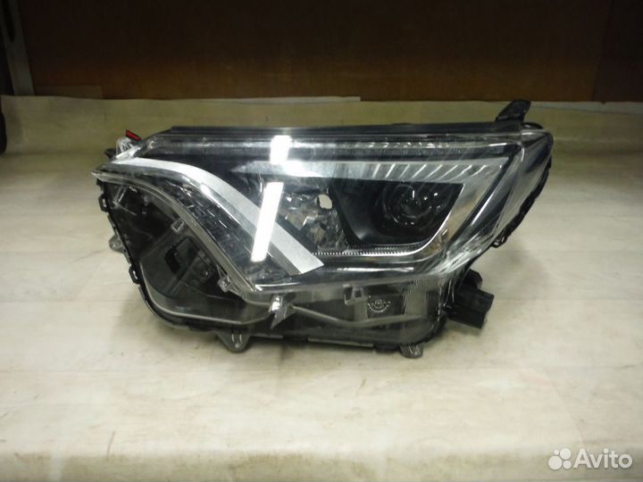 Фара левая (№39) Toyota Rav 4 45 2017