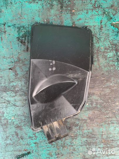 Крышка блока предохранителей mercedes W203 C class