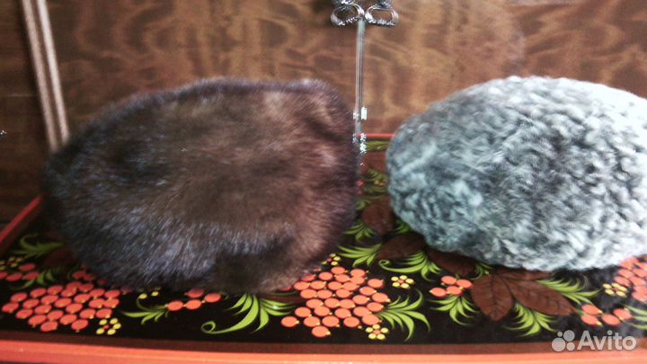 Шапки норка, берет каракуль,воротник песец б/у