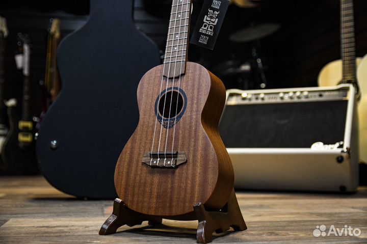 Укулеле концерт LAG (Комлпект)