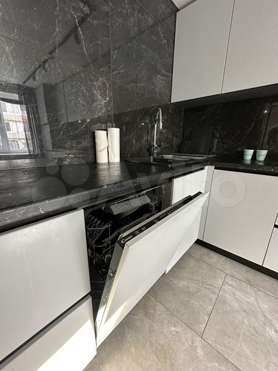 4-к. квартира, 106 м², 5/5 эт.