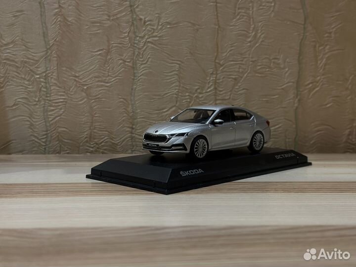 Игрушка Skoda octavia a8