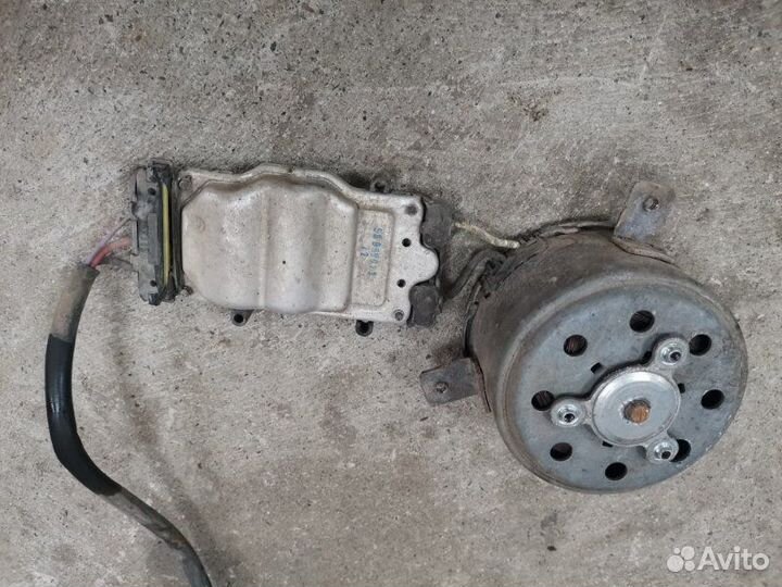 Мотор вентилятора охлаждения Ford Focus 2