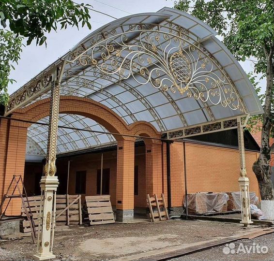 Навесы из поликарбоната / Кованные навесы