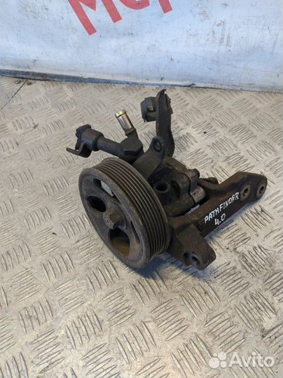 Насос гидроусилителя Nissan Pathfinder R51 4.0